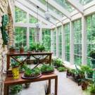 How to build a greenhouse with your own hands